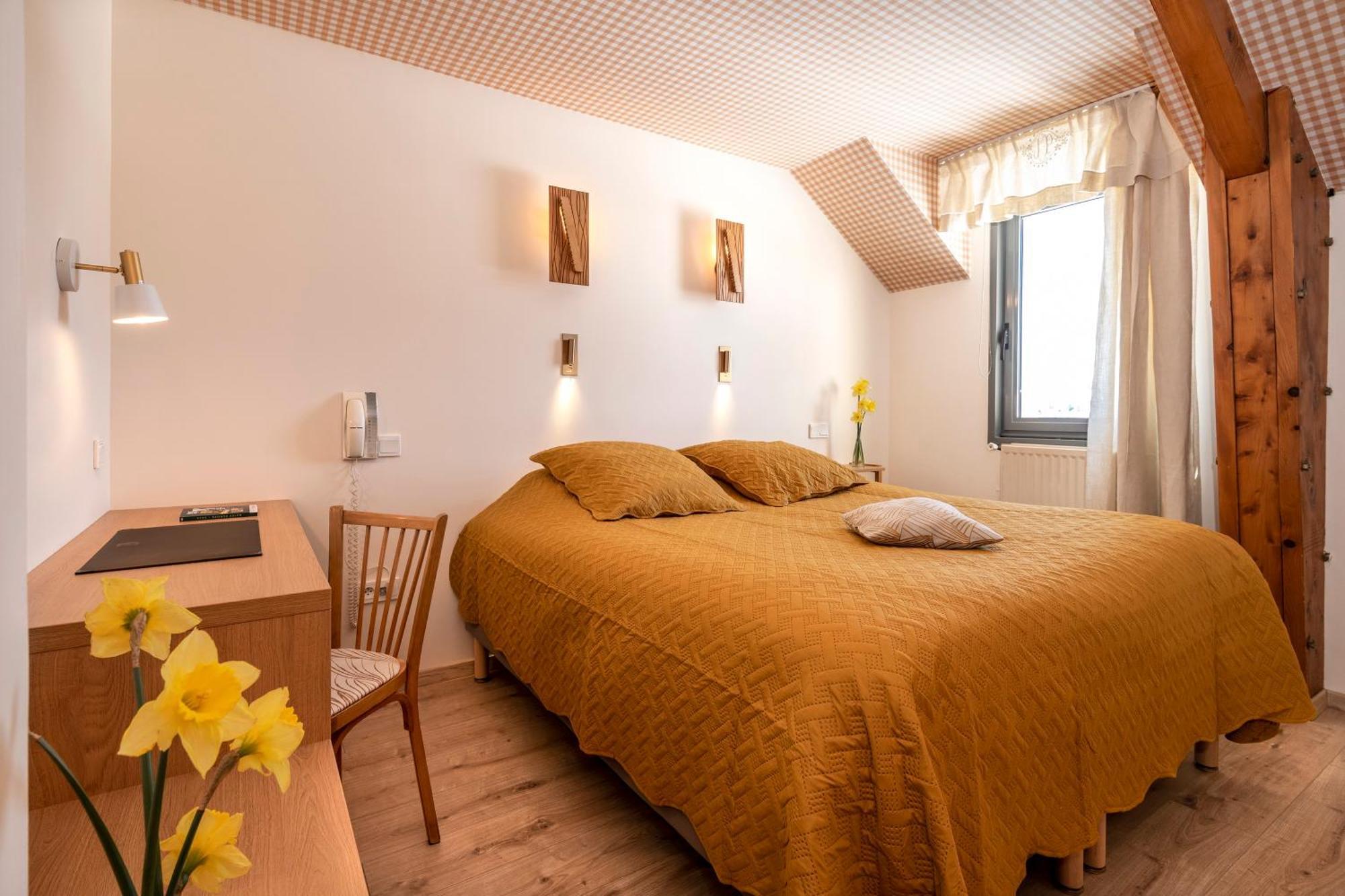 Hotel Restaurant De La Poste Et La Grange Detente, Espace Bien-Etre Châteauneuf-de-Randon Kamer foto